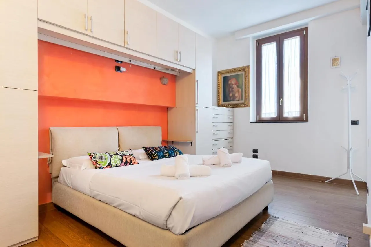 Arno River Bright Apartment Florence