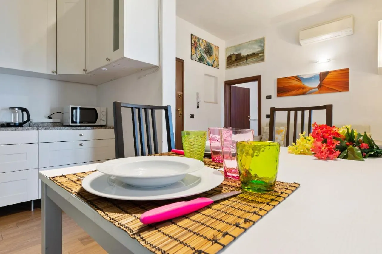 Arno River Bright Apartment Florence Italy